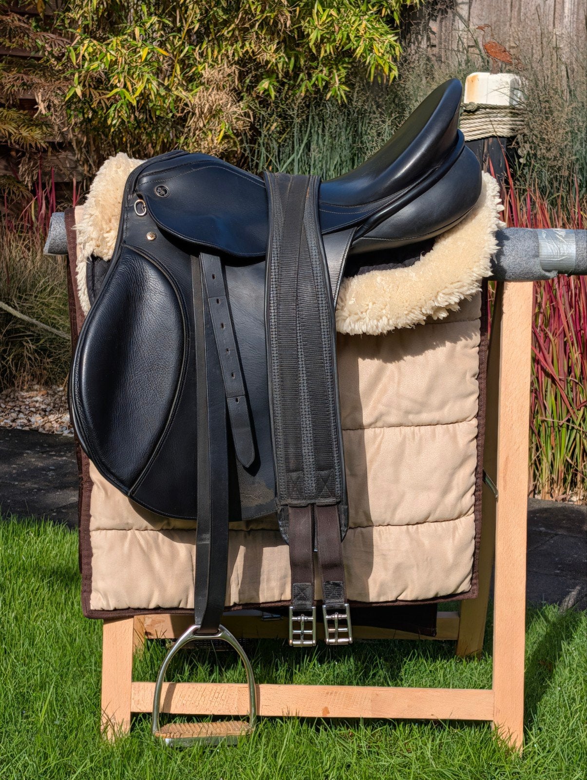 Kieffer Aachen veelzijdigheidzadel 17,5 inch, Ophalen, L (17.5 inch), Gebruikt, Dressuur