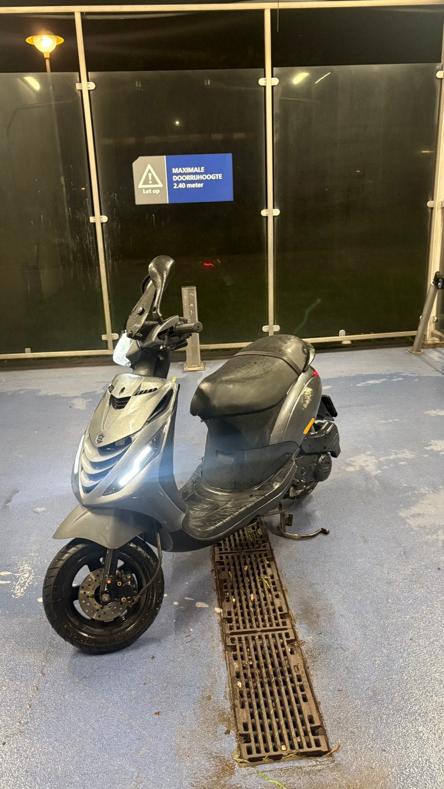 Piaggio zip WOK!!!, Fietsen en Brommers, Scooters | Piaggio, Ophalen, Zo goed als nieuw, Benzine, Zip