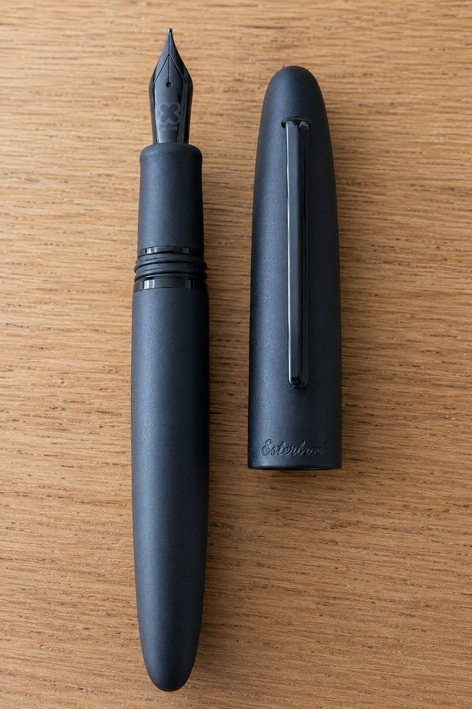 Esterbrook Estie Raven Black Trim (BT) vulpen, als nieuw!, Verzamelen, Pennenverzamelingen, Ophalen of Verzenden, Zo goed als nieuw