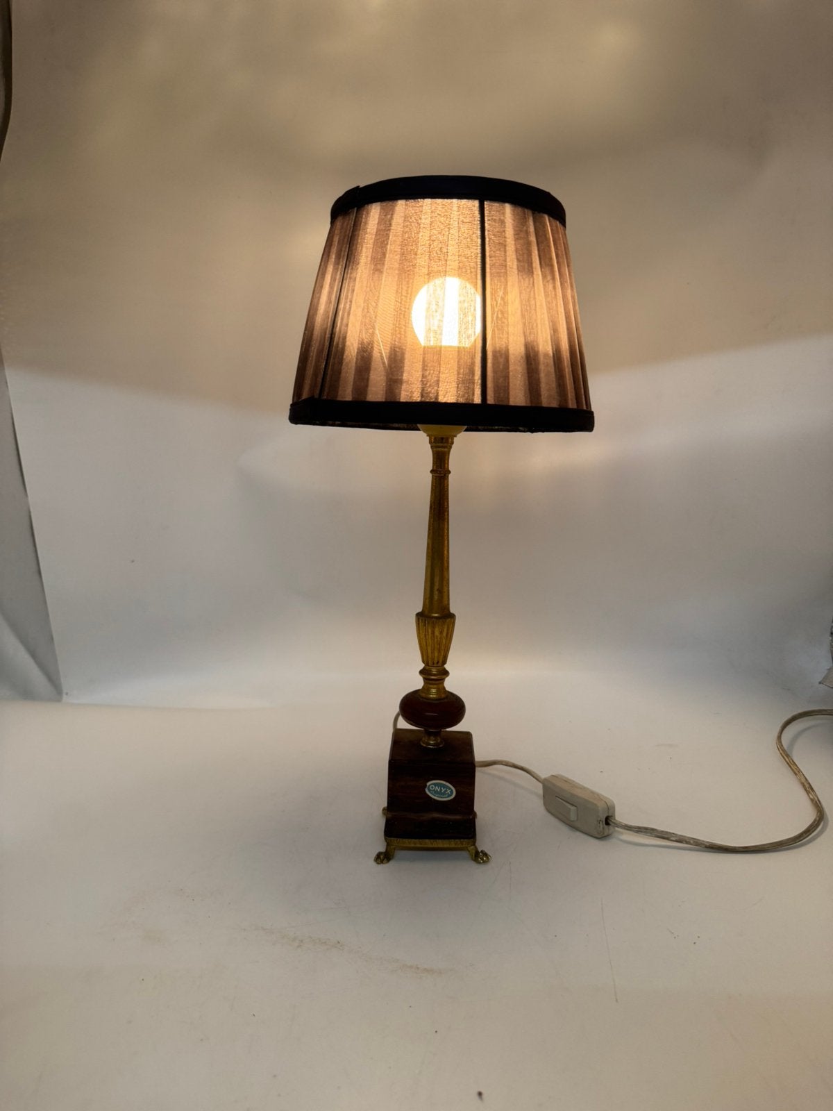 Klassieke Vintage Onyx Tafellamp - Messing Leeuwenpootjes, Ophalen of Verzenden