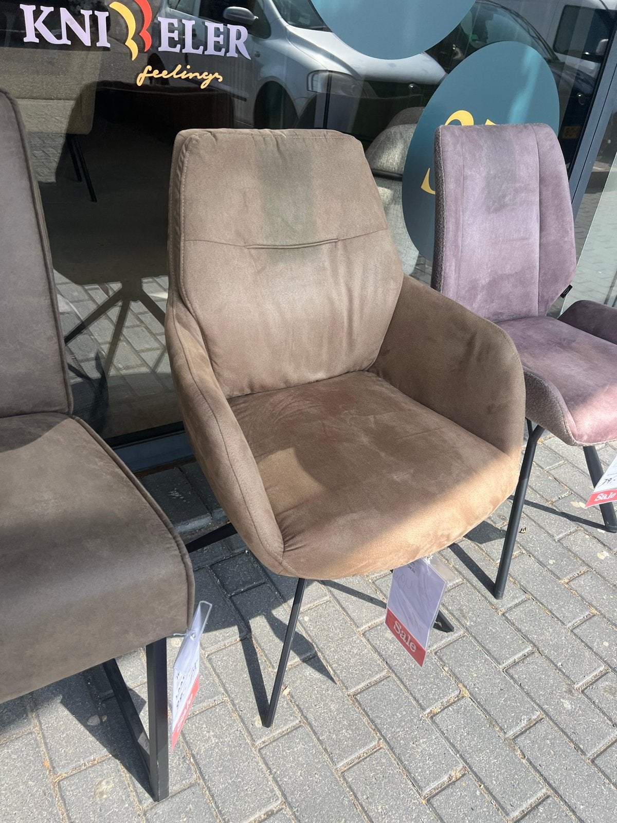 Design stoel, zeer comfortabel, suède-look, mid-century, Huis en Inrichting, Stoelen, Ophalen, Bruin, Zo goed als nieuw, Eén