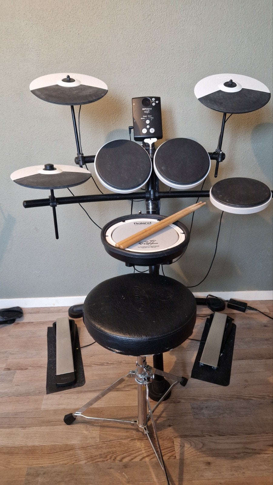 Roland V-Drums Elektronisch Drumstel met Kruk, Muziek en Instrumenten, Ophalen, Gebruikt, Roland, Elektronisch