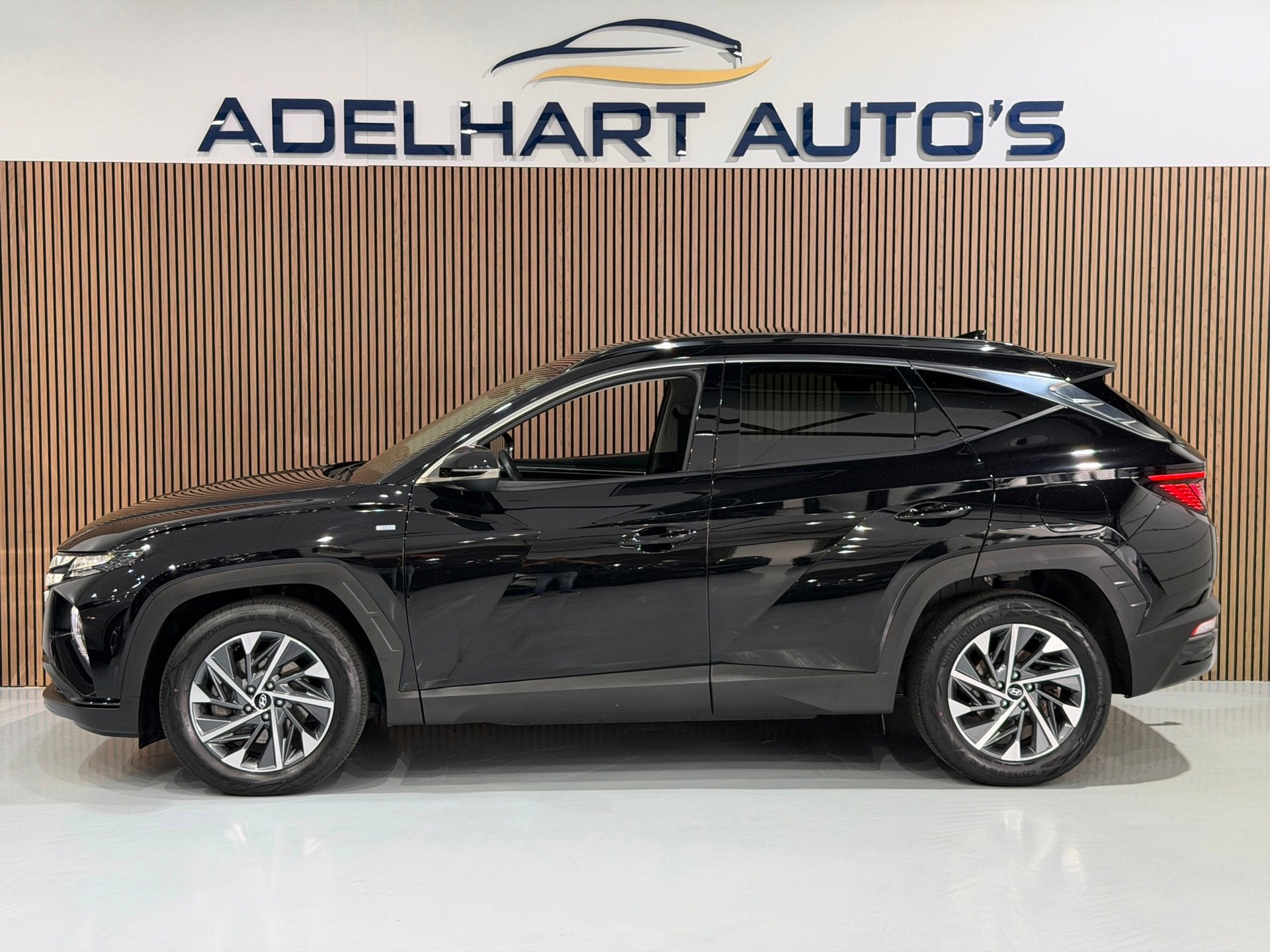 Hyundai Tucson 1.6 T-GDI MHEV Comfort Smart / Panorama dak /, Voorwielaandrijving, Dealer onderhouden, 15 km/l, Gebruikt