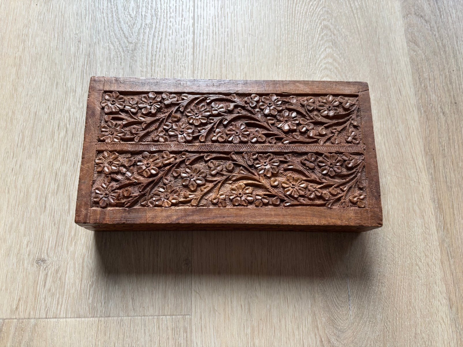 Oud houten doosje handwerk houtsnijwerk doos opbergdoos, Antiek en Kunst, Ophalen of Verzenden