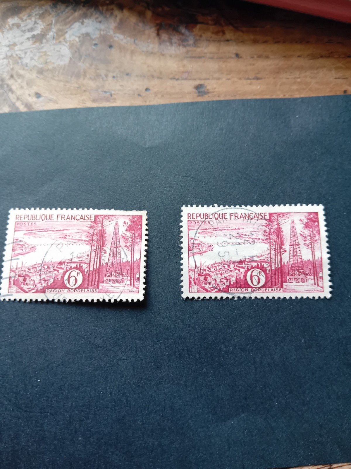 2 Franse postzegels 'République Française Postes' 6 cent, Ophalen of Verzenden, Na 1940, Gestempeld