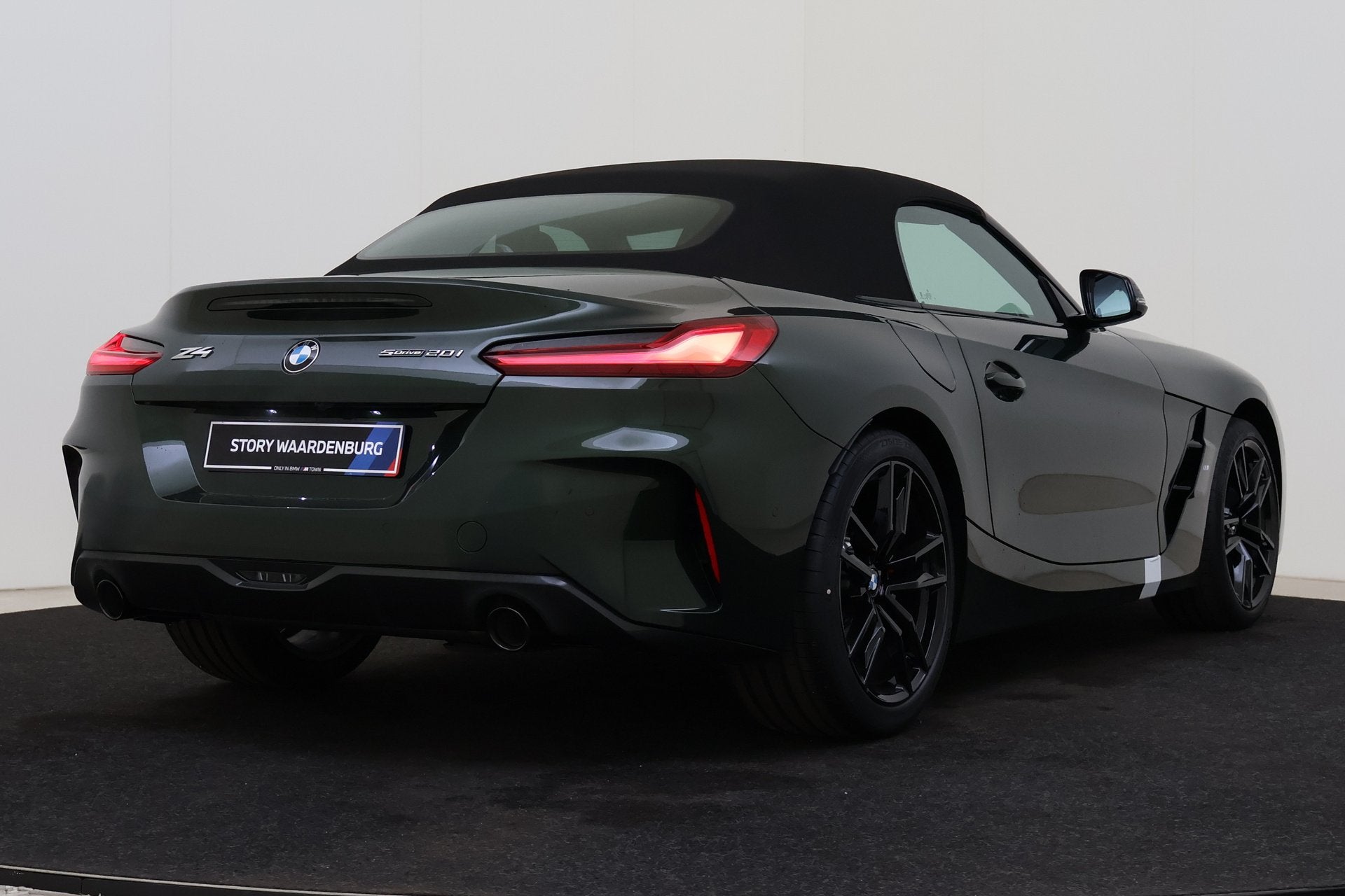 BMW Z4 Roadster sDrive20i M Sport Automaat / M Sportstoelen, Auto's, BMW, Automaat, Achterwielaandrijving, Zwart, 4 cilinders