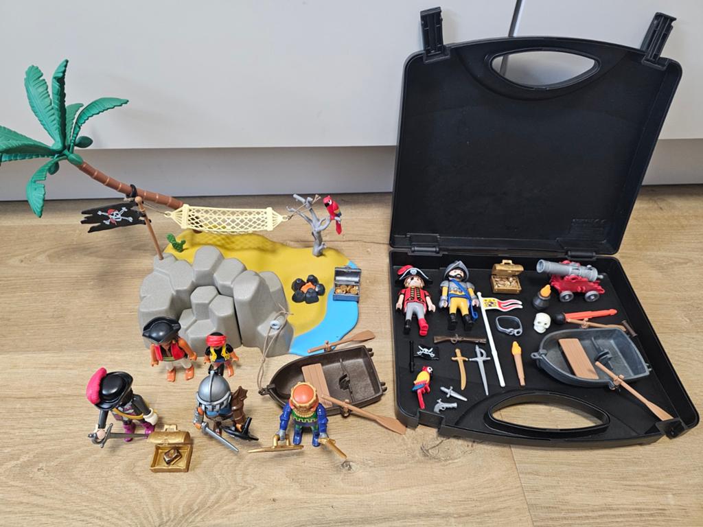 Playmobil 4139 piraten eiland, 5894 piraten koffer en meer, Kinderen en Baby's, Speelgoed | Playmobil, Zo goed als nieuw, Ophalen of Verzenden
