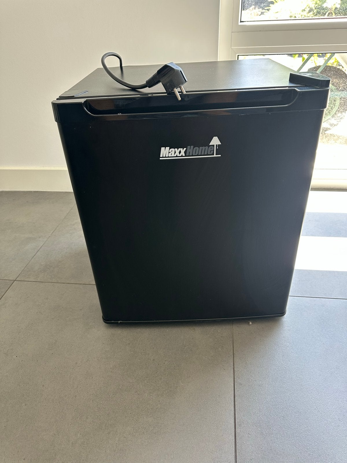 MaxxHome Mini Koelkast - Compact en Handig, Witgoed en Apparatuur, Koelkasten en IJskasten, Ophalen, Zonder vriesvak, Minder dan 45 cm