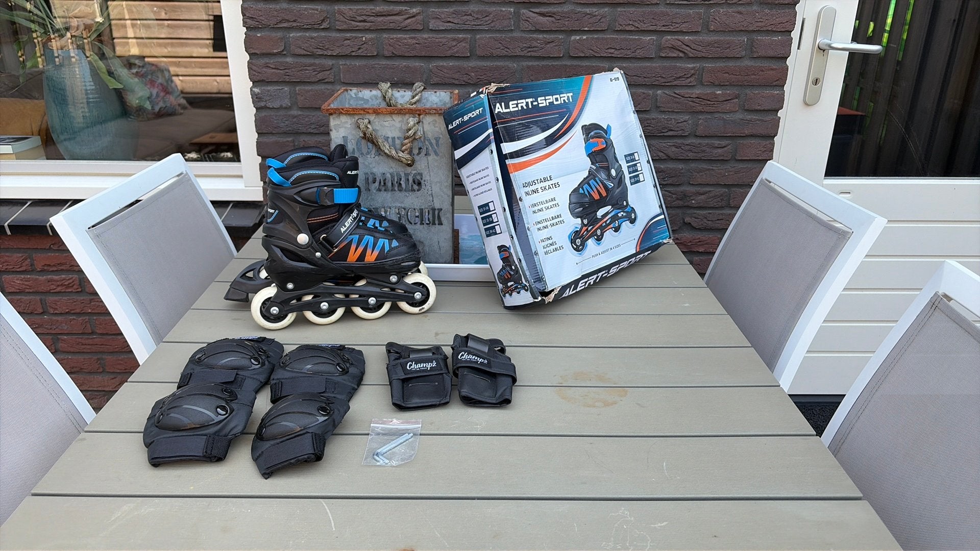 Verstelbare Alert-Sport inline skates met bescherming, Ophalen, Zo goed als nieuw, Overige typen, Overige merken
