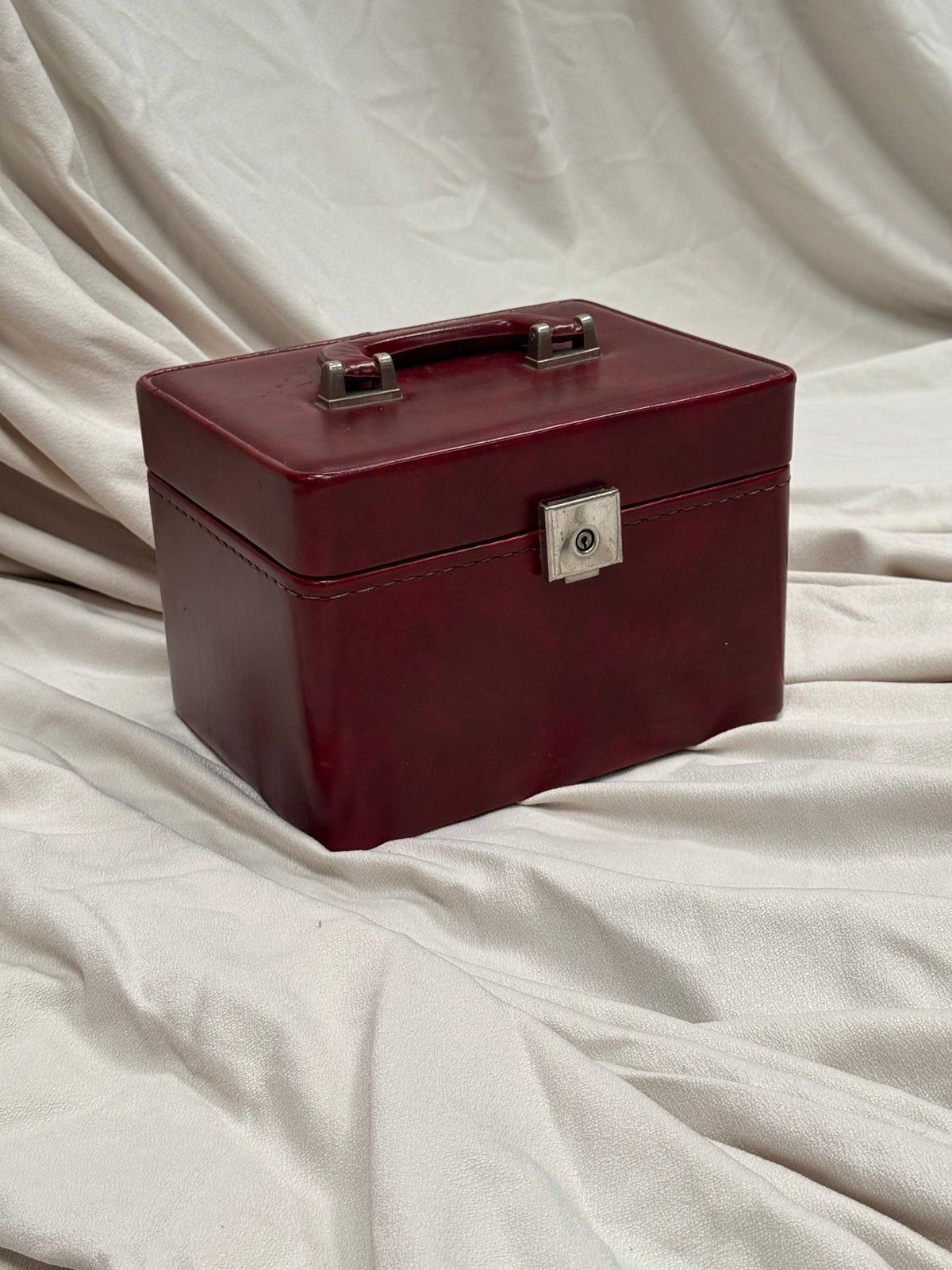 Vintage Rode Make-up Koffer met Spiegel en Slot, Gebruikt, Ophalen of Verzenden, Met slot, Hardcase