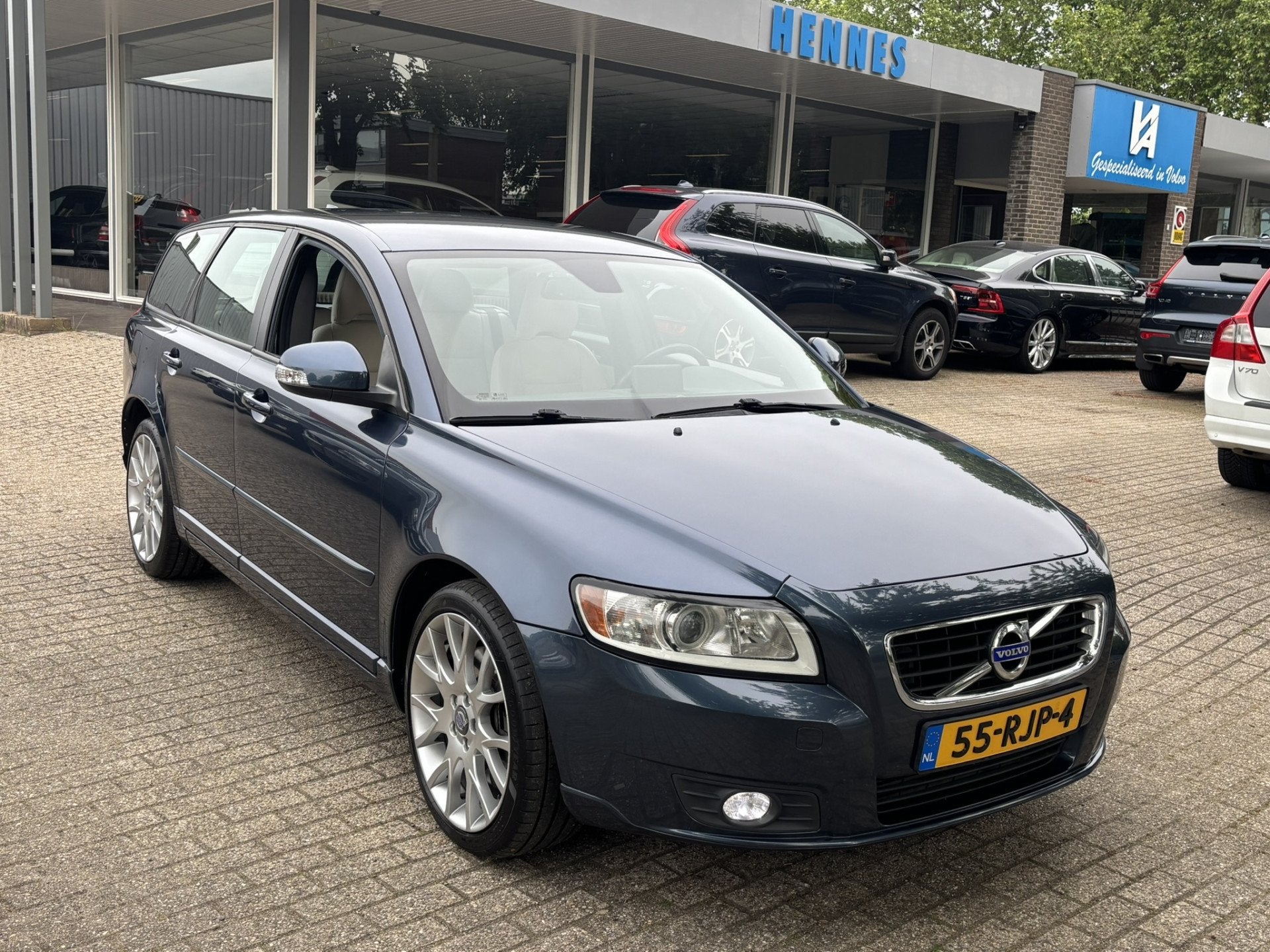 Volvo V50 2.5 T5 260pk Business Pro Edition Leder RTI, Auto's, Volvo, Gebruikt, 700 kg, Blauw, 2521 cc