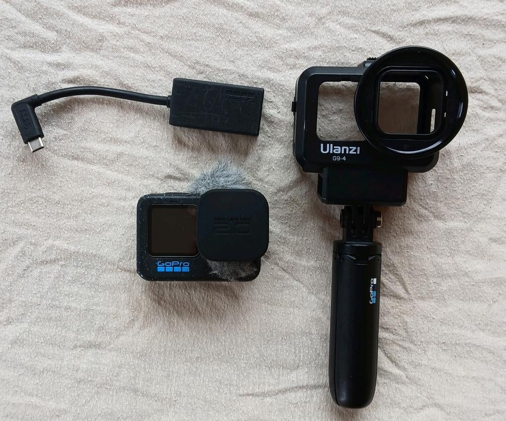 GoPro Hero 12 kit met case en media adapter, Ophalen of Verzenden, Zo goed als nieuw, GoPro