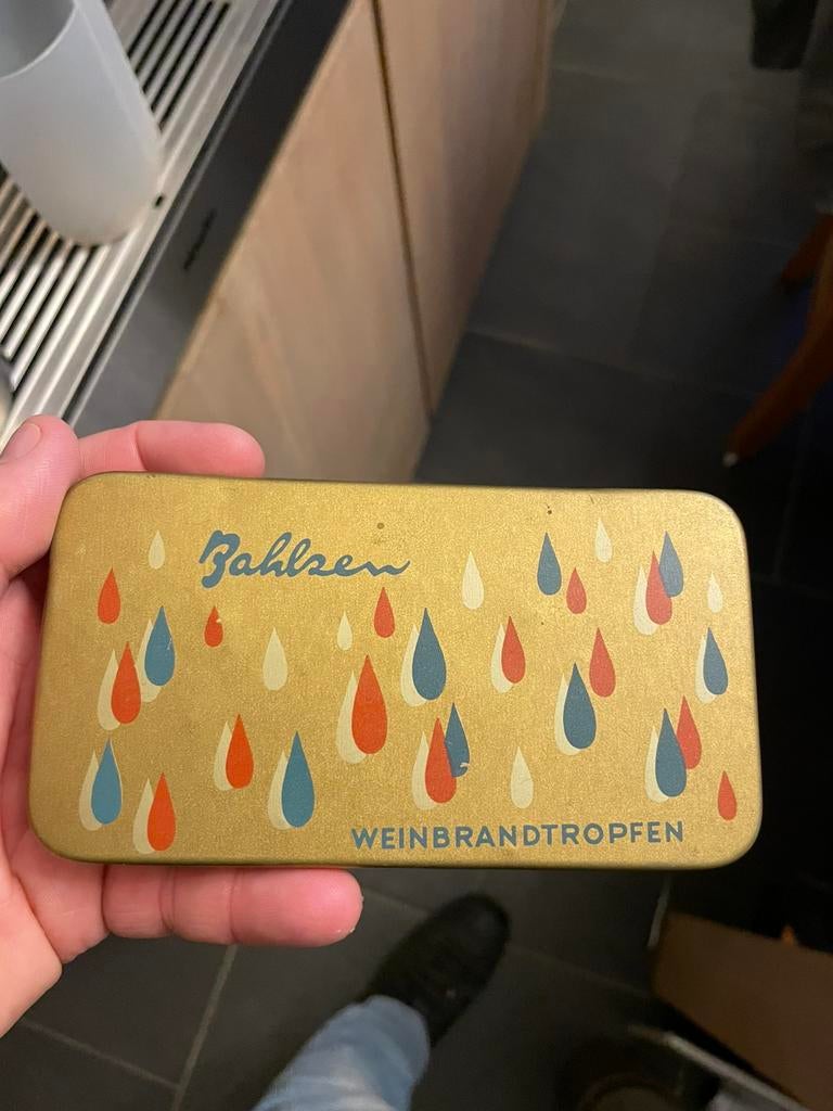 Blikje weinbrandtropfen, Verzamelen, Blikken, Ophalen of Verzenden, Zo goed als nieuw, Overige