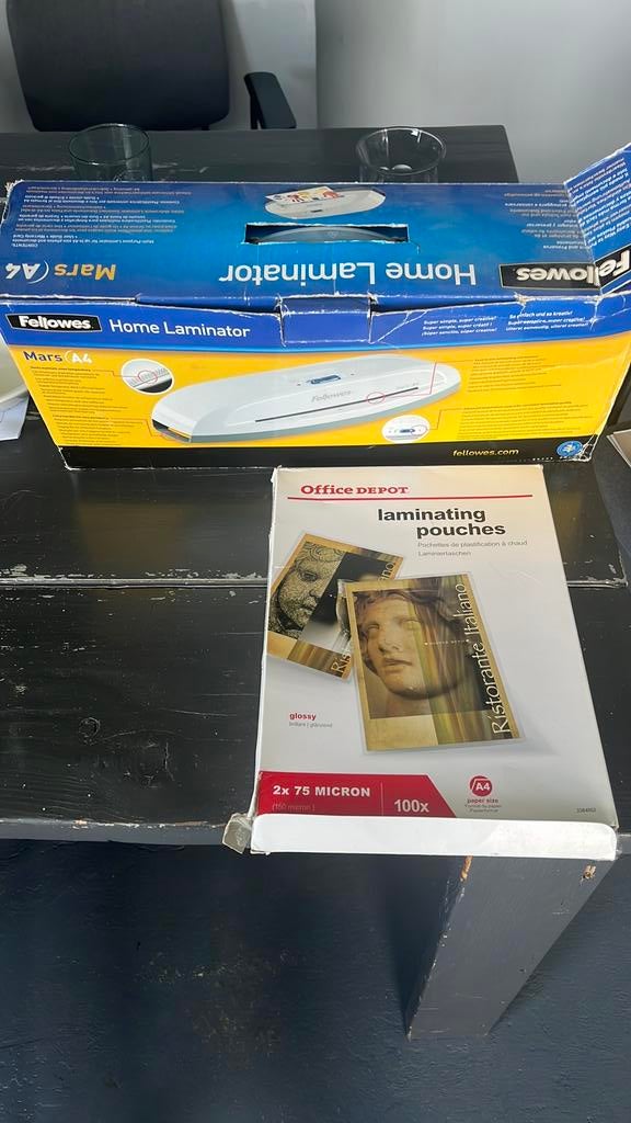 Lamineerapparaat en bijna volle verpakking sheets, Diversen, Ophalen of Verzenden, Zo goed als nieuw