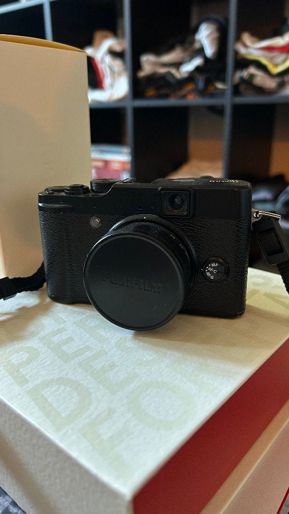 Fujifilm x10 Goede werkende conditie., 12 megapixels, Ophalen of Verzenden, Zo goed als nieuw, Fujifilm