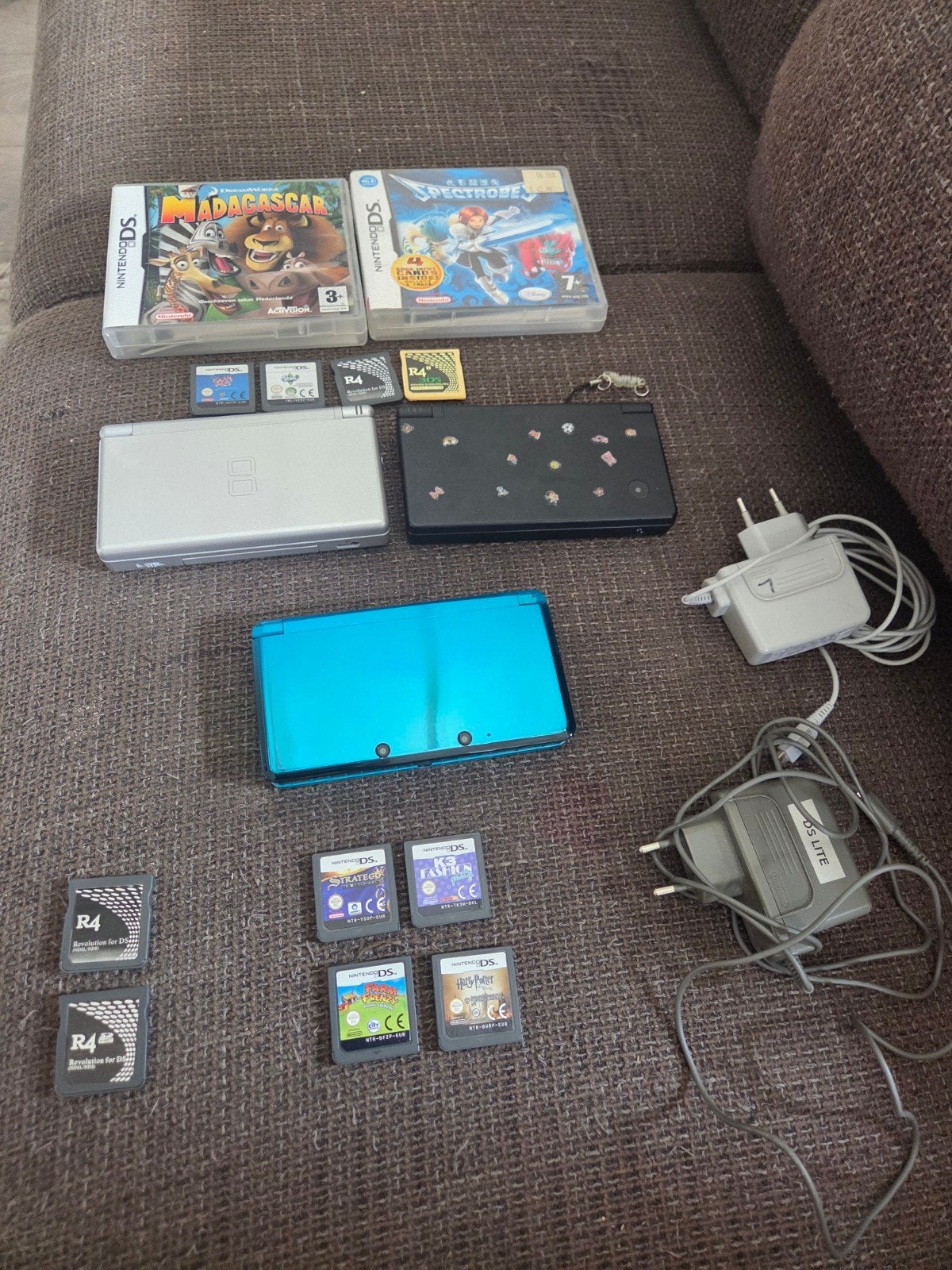 nintendo ds en 3ds, Spelcomputers en Games, Spelcomputers | Nintendo DS, Ophalen of Verzenden, Zo goed als nieuw, DS Lite