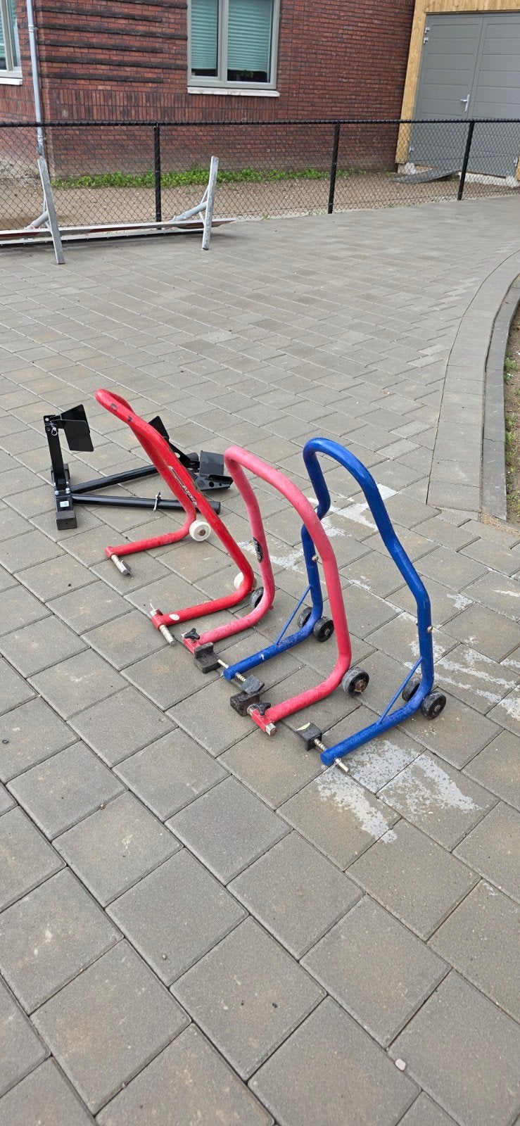 paddockstand motor brommer bromfiets universeel 20,- P.S, Ophalen of Verzenden