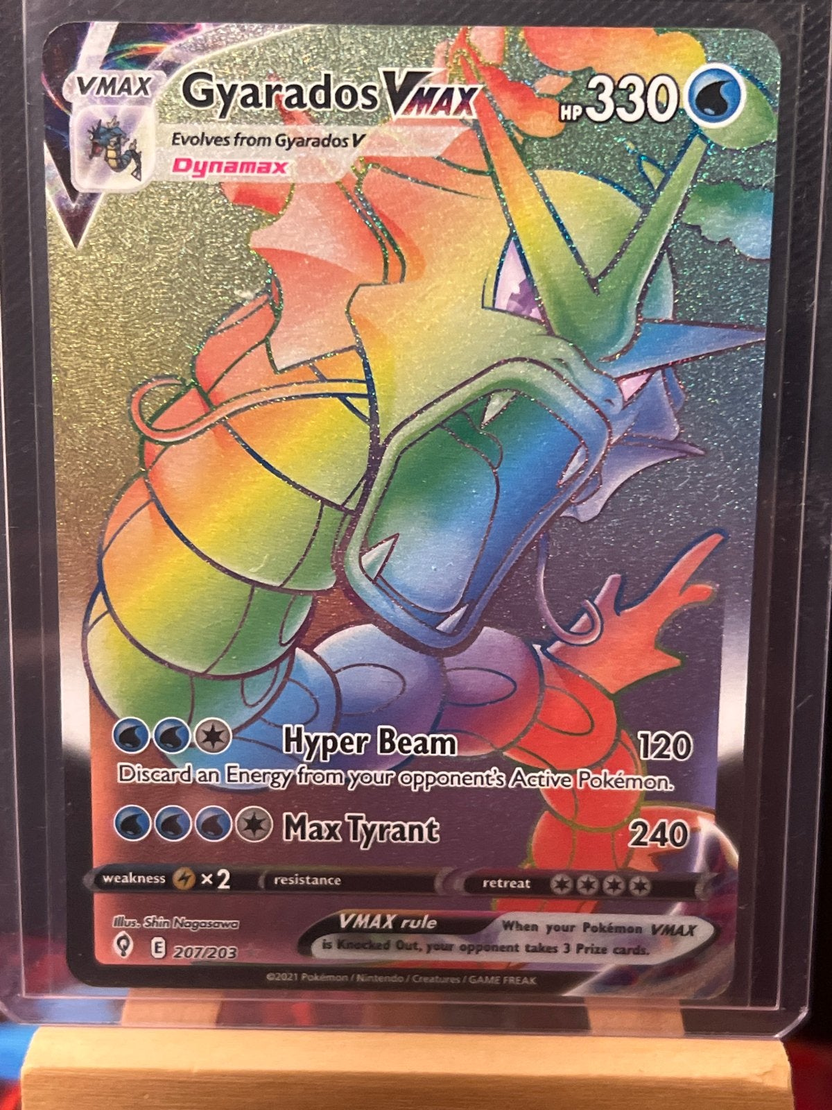 Gyarados VMAX Rainbow Rare Pokémon Kaart (207/203), Ophalen of Verzenden, Zo goed als nieuw, Losse kaart, Foil
