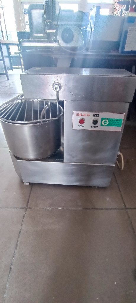 deegmachine, 4 liter of meer, Ophalen, Gebruikt, 1 snelheid