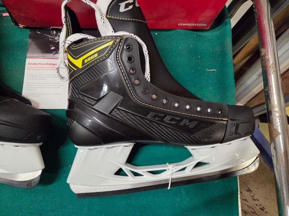 ijshockeyschaatsen CCM 9355 maat 48, Tickets en Kaartjes