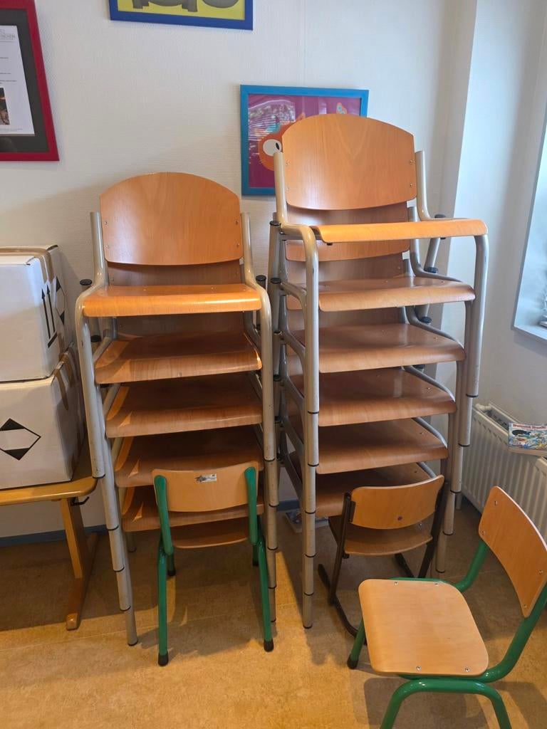 Meerdere stoelen gratis af te halen in Doetinchem, Huis en Inrichting, Stoelen, Ophalen, Gebruikt, Overige kleuren, Schoolstoelen