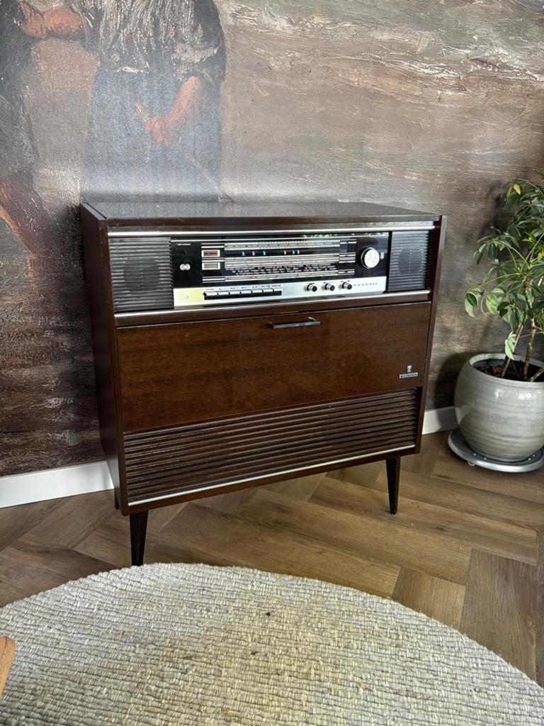 Vintage Grundig Stereo - Como E?, Ophalen