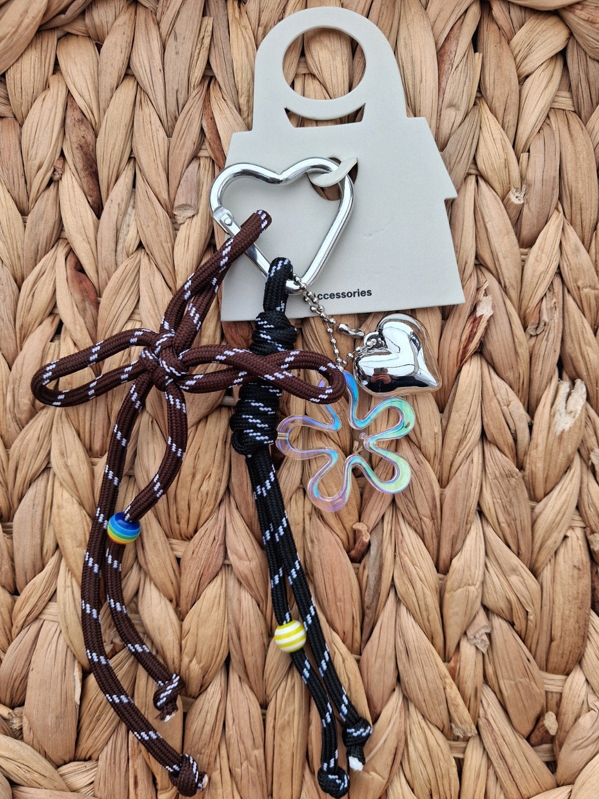 Nieuwe Tas Bedel / Sleutelhanger met Hart en Bloem, Ophalen of Verzenden, Nieuw