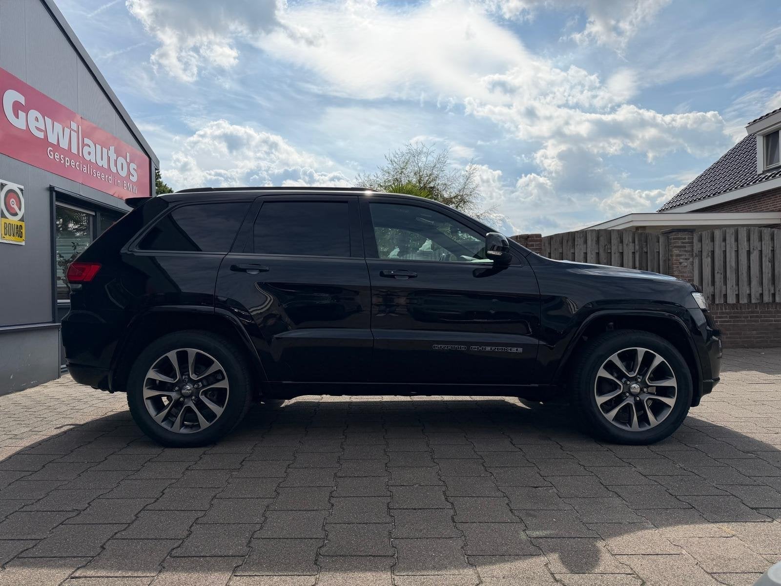 Jeep Grand Cherokee 3.0 CRD Overland, Auto's, Automaat, Dealer onderhouden, Gebruikt, Bedrijf