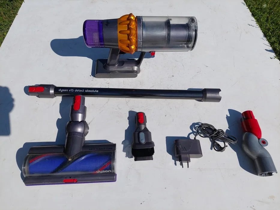 Dyson V15 Detect Absolute Steelstofzuiger, Witgoed en Apparatuur, Gebruikt, Ophalen of Verzenden, Dyson, Geschikt voor tapijt