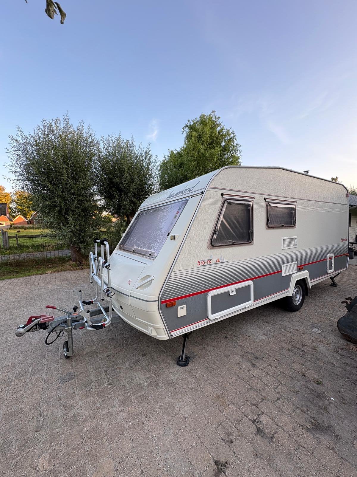 Beyerland 510-TK met stapelbed, Caravans en Kamperen, 750 - 1000 kg, Particulier, Kachel, Vast bed