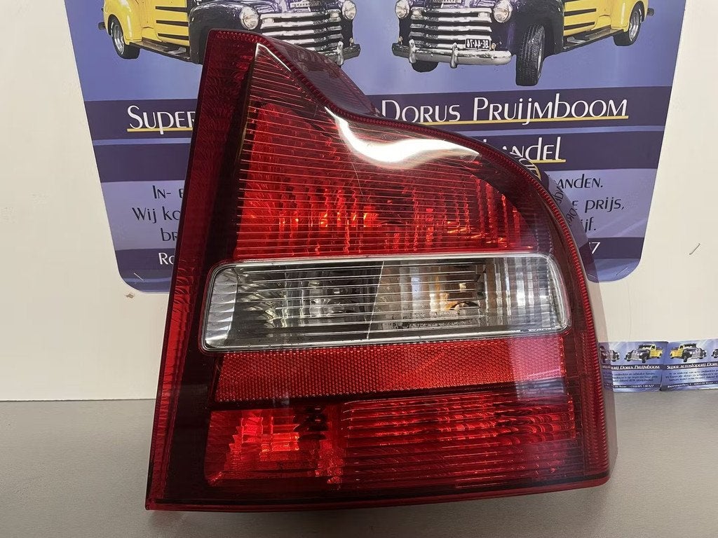 Volvo S80 achterlicht rechts, Gebruikt, Gunnar Engellaus vag 8
405 31  Gothenburg, SE, Info@volvocars.com, Ophalen of Verzenden