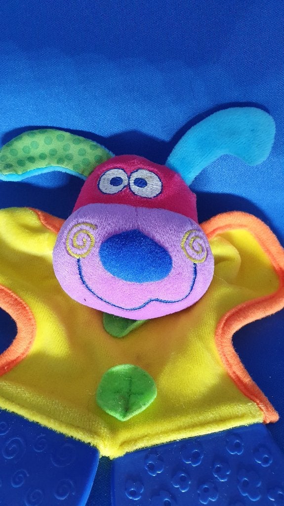 Knuffeldoekje, bijtdoekje Hond, Colors. T2, Tweedehands verkoop, Tweedehands verkoop, Gebruikt, Geen@idee.nl
