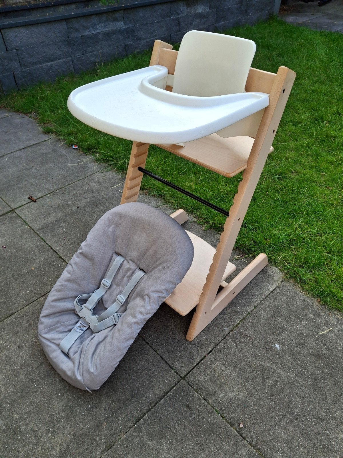 Stokke Tripp Trapp kinderstoel, met newbornset+ tafelblad ed, Ophalen, Gebruikt, Meegroeistoel, Afneembaar eetblad