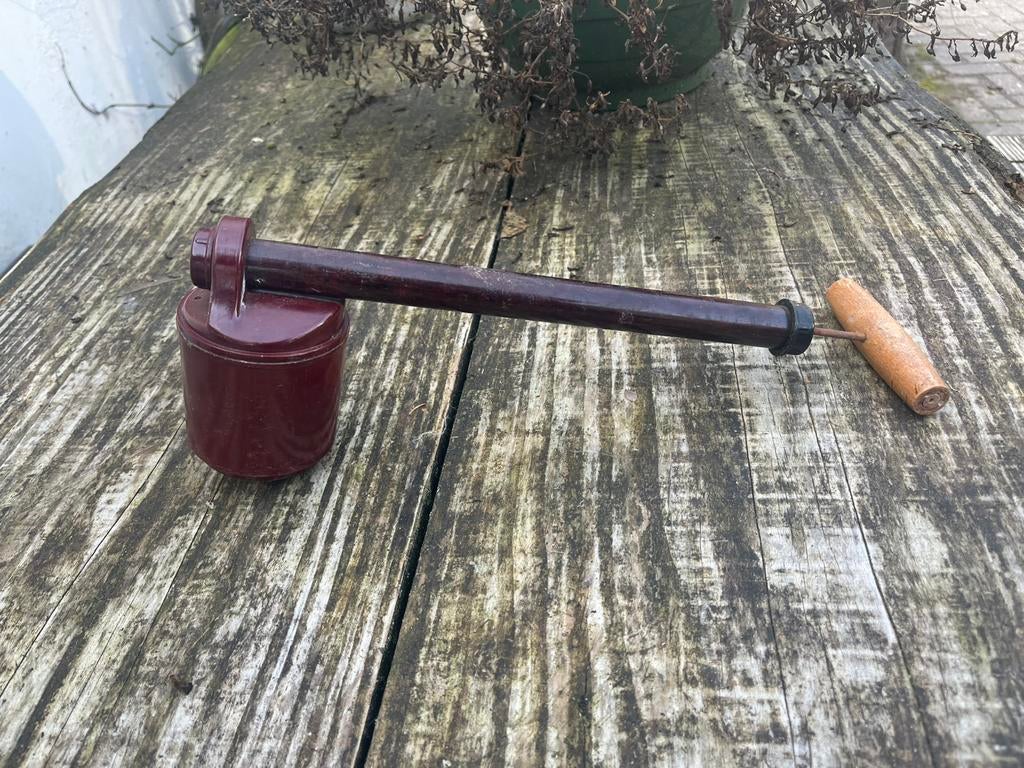 Retro bakeliet ongedierte insecticide spuit vintage jaren 50, Ophalen of Verzenden, Overige typen