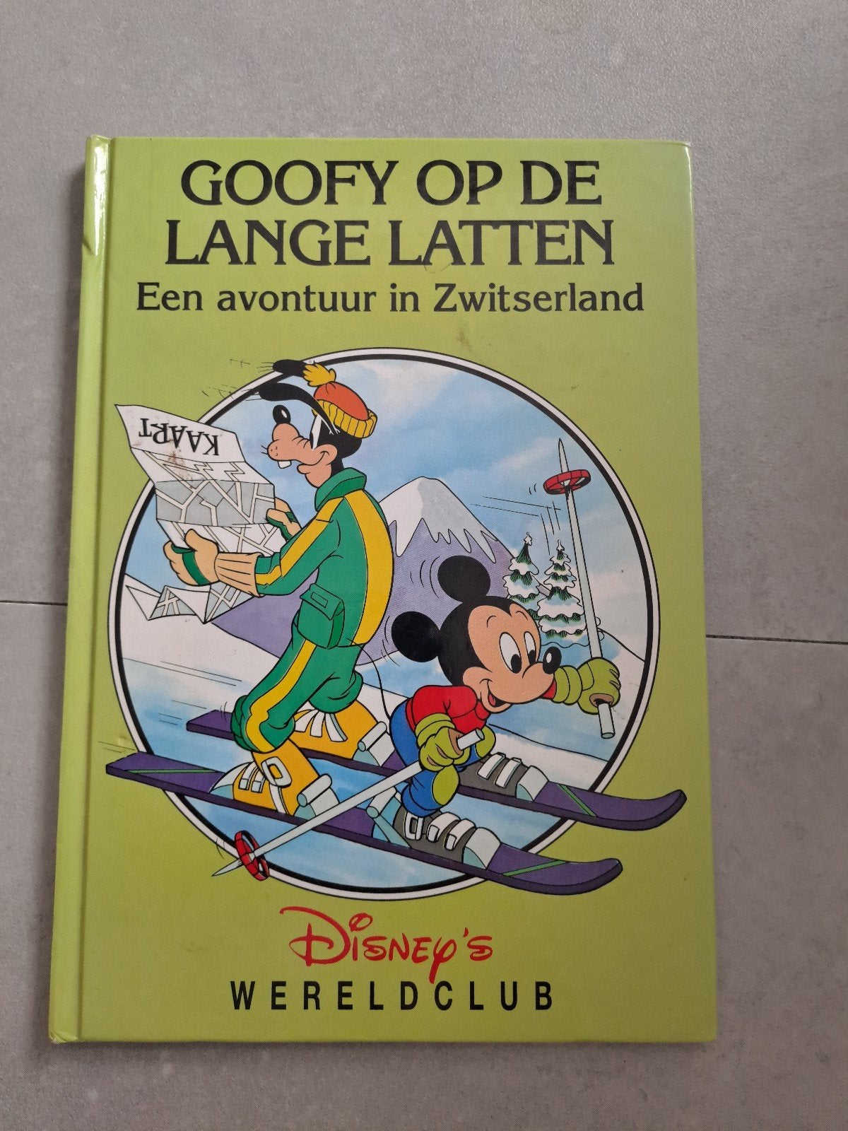 Goofy op de lange latten - Disney's Wereldclub, Ophalen of Verzenden, Zo goed als nieuw, Walt Disney Company, Fictie algemeen