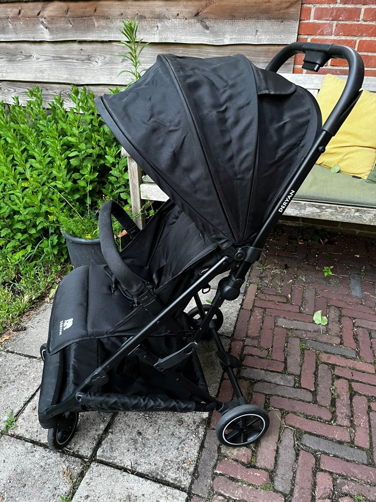 Deryan easy luxe lichtgewicht buggy - zo goed als nieuw!, Ophalen, Zo goed als nieuw, Zonnekap