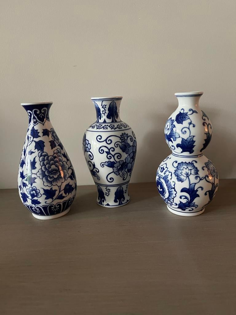 Set van 3 Delfts Blauw stijl vazen &k Amsterdam, Overige kleuren, Aardewerk of Porselein, Ophalen of Verzenden, Zo goed als nieuw