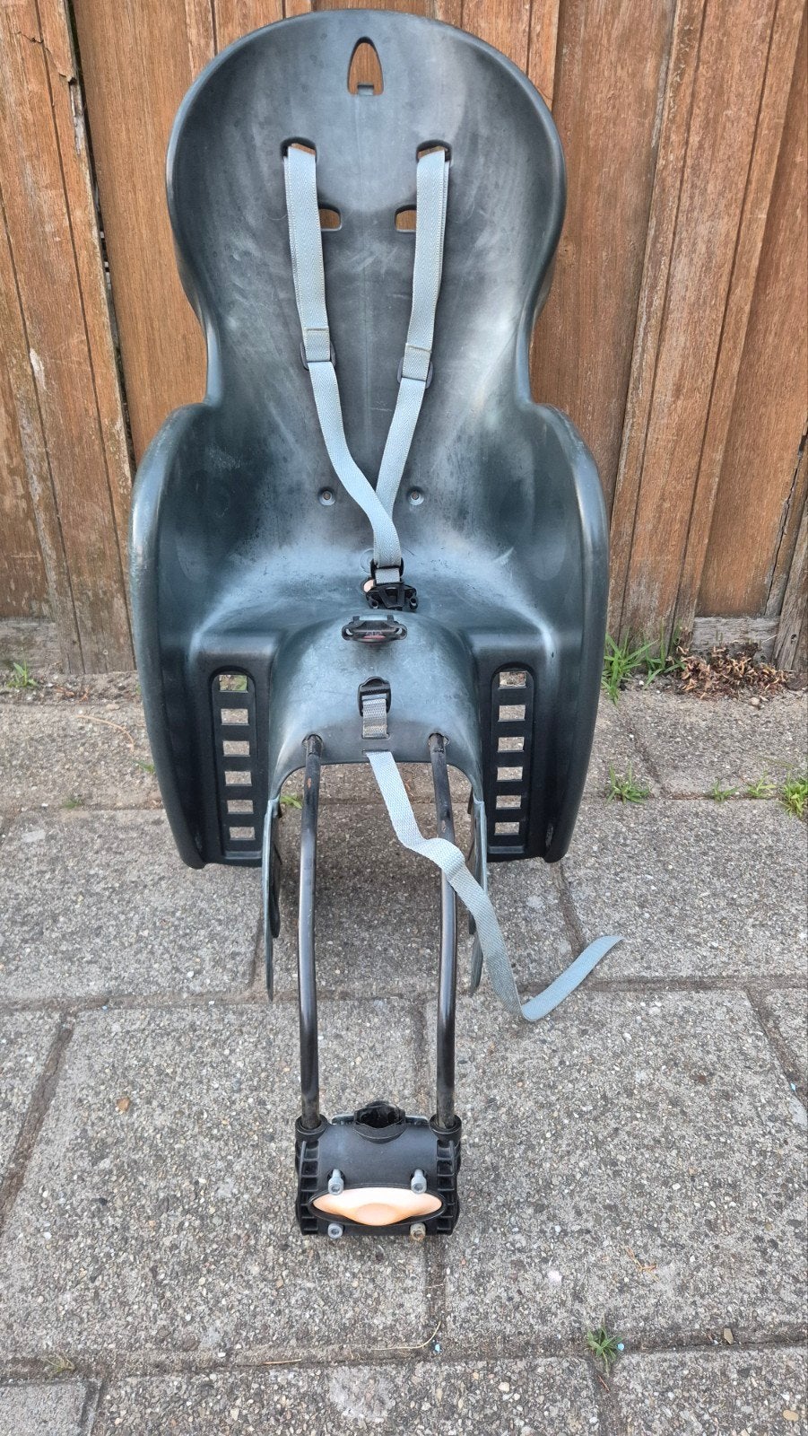 2 Wallaroo fietsstoeltjes, 1 mist voetsteuntjes, Achterzitje, Wallaroo, Ophalen, 15 t/m 25 kg
