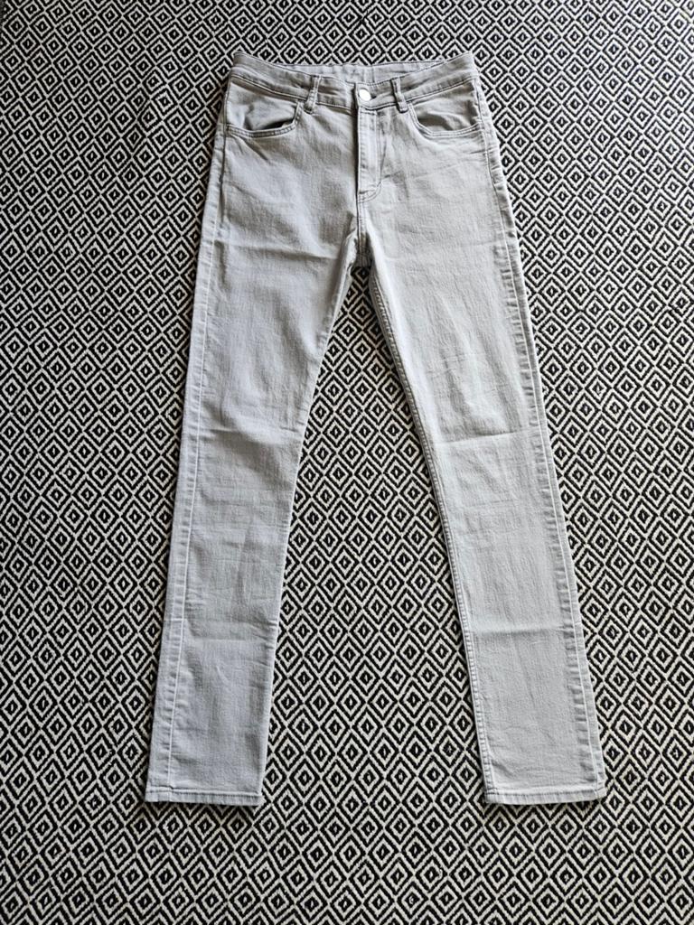 H&M spijkerbroek lichtgrijs maat 170 skinny fit, Kinderen en Baby's, Kinderkleding | Maat 170, Broek, H&M, Ophalen of Verzenden