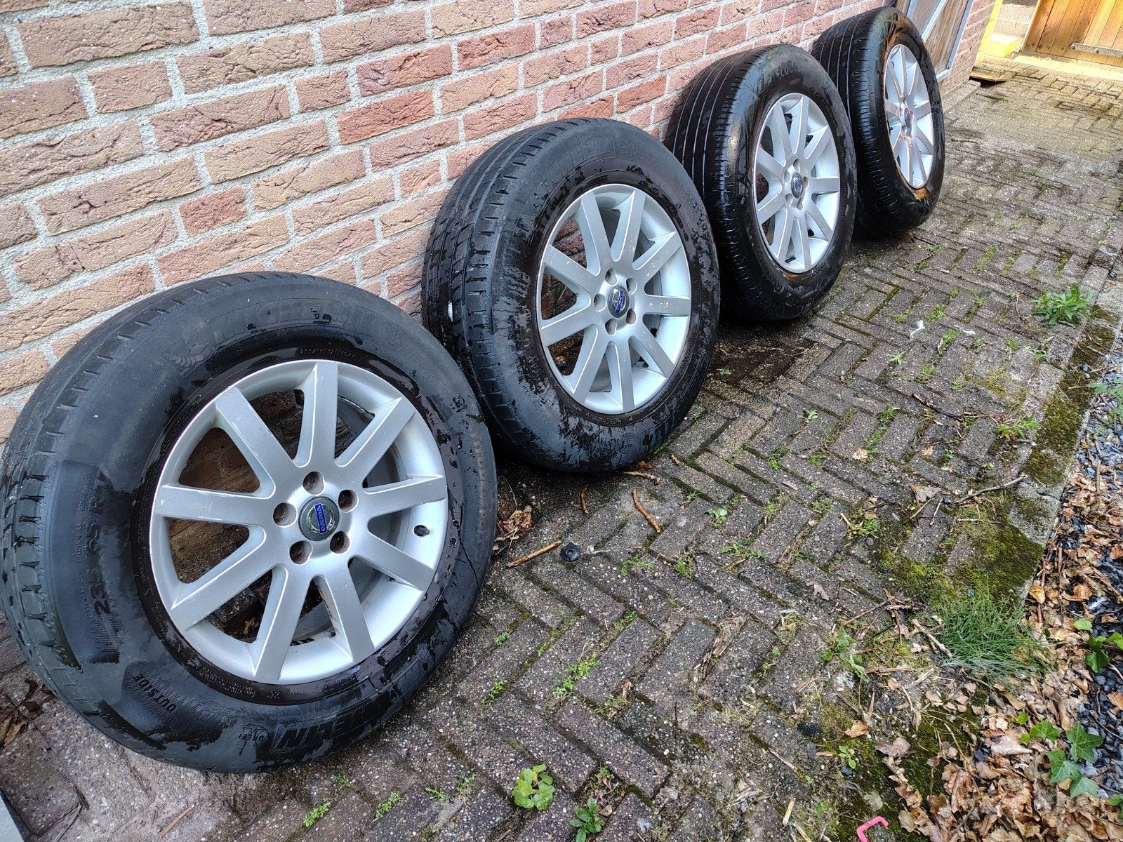 Originele Volvo Neptune 17 inch velgen met zomerbanden, Ophalen, Gebruikt, Banden en Velgen, 17 inch