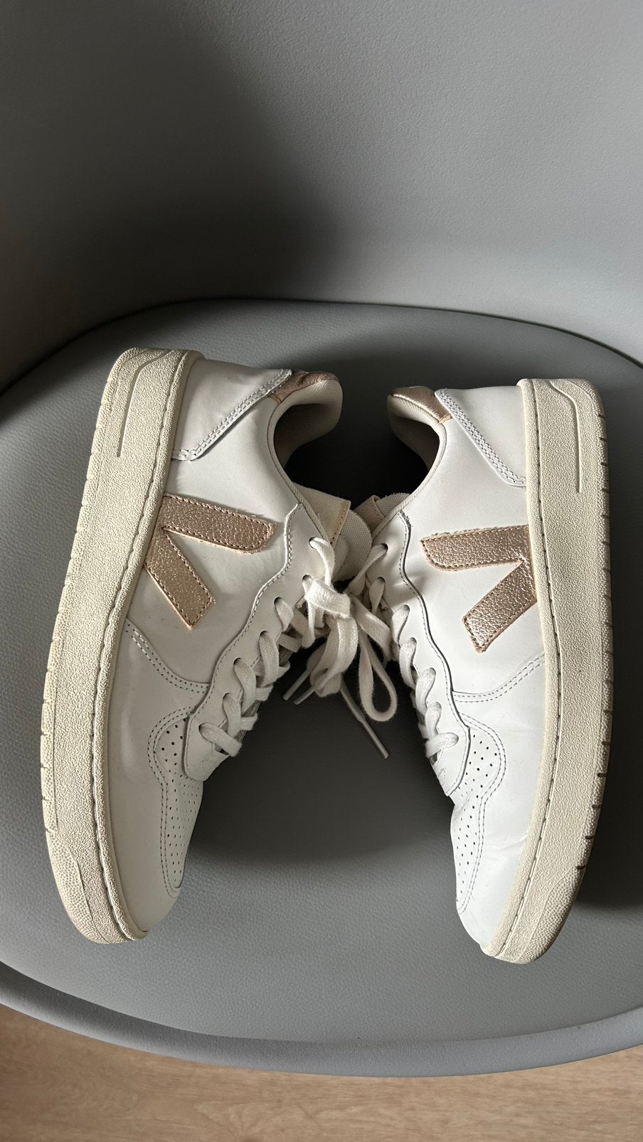 Mooie sneakers Veja - maat 39, Kleding | Dames, Wit, Ophalen of Verzenden, Sneakers of Gympen, Zo goed als nieuw