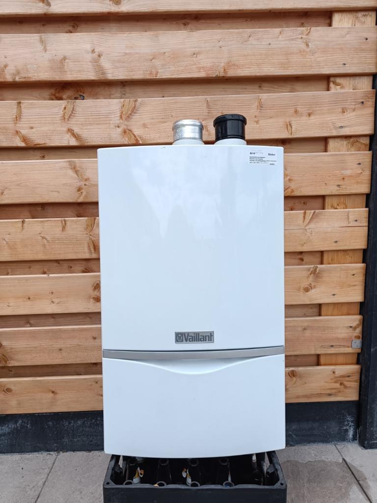 Vaillant hr solide plus, Ophalen, 30 tot 80 cm, Gebruikt, Cv-ketel of Combi-ketel