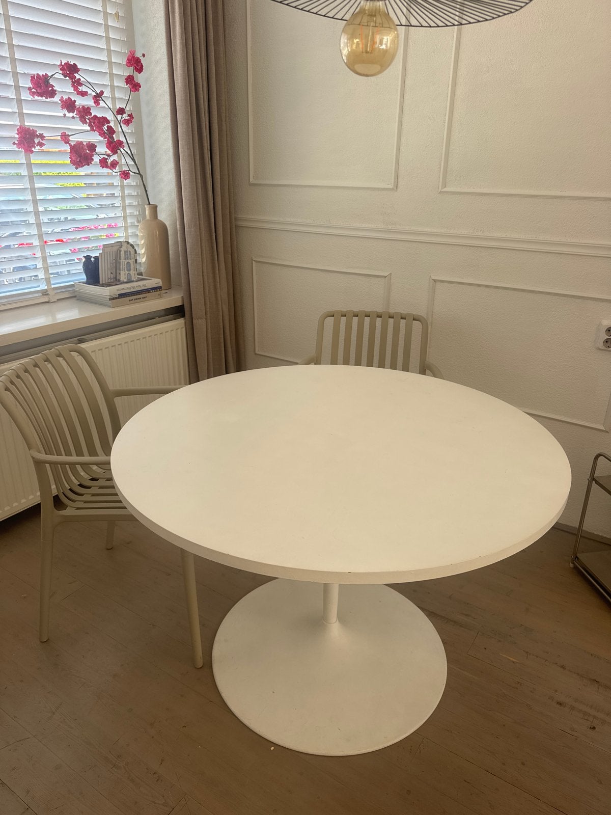 Witte ronde eettafel, Ophalen, Overige materialen, Gebruikt, 100 tot 150 cm