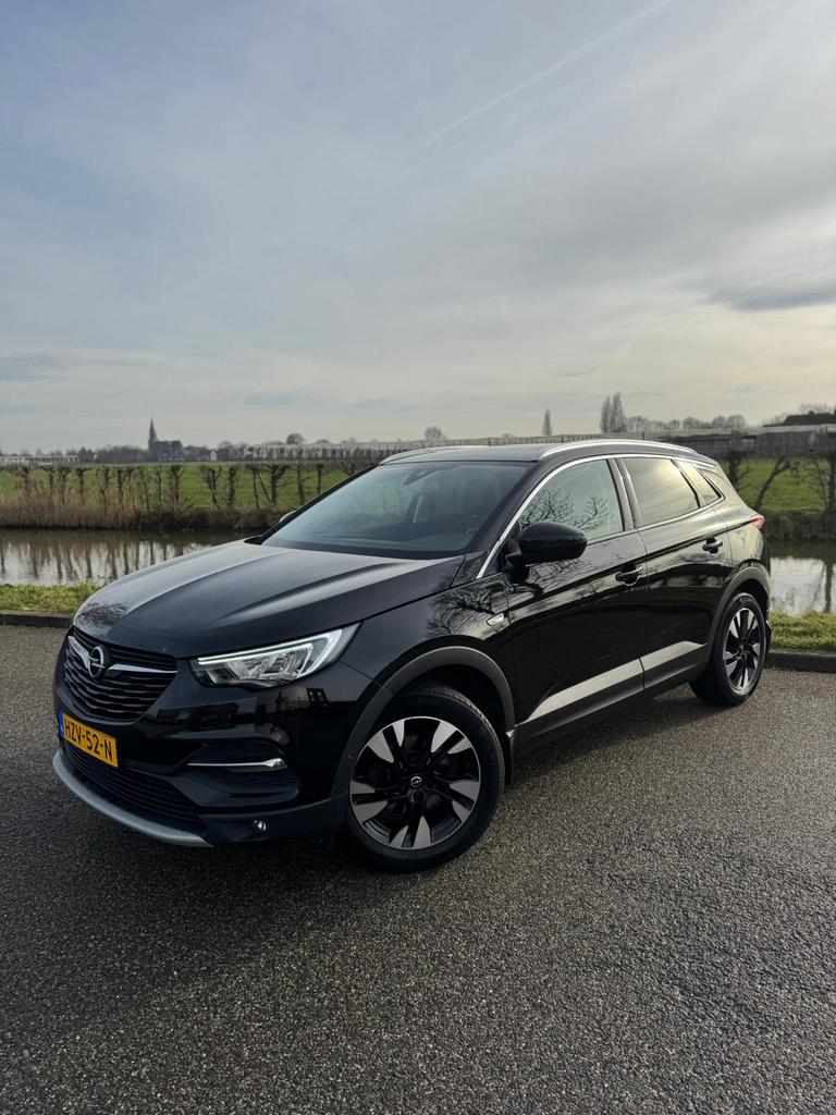 Opel Grandland X 1.2 Turbo 130pk Automaat 2021 Zwart, Navigatiesysteem, 1199 cc, Zwart, Leder
