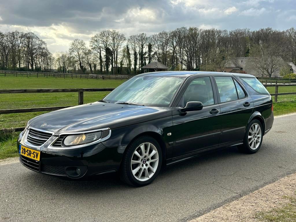 Saab 9-5 2.0 T Sport Estate Automaat | Trekhaak |  APK nieuw, 1800 kg, Zwart, 4 cilinders, 150 pk