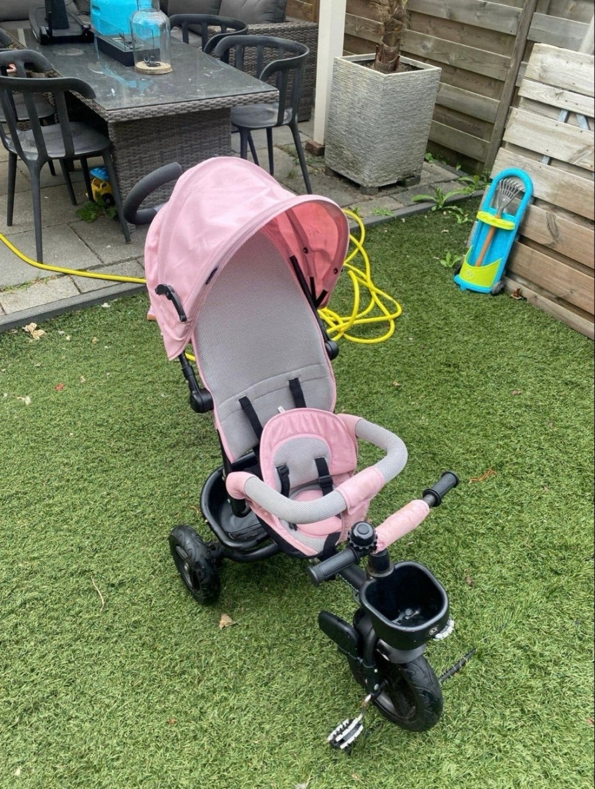 Roze driewieler met duwstang en zonnekap, Ophalen, Gebruikt, Terugtraprem, 16 tot 20 inch
