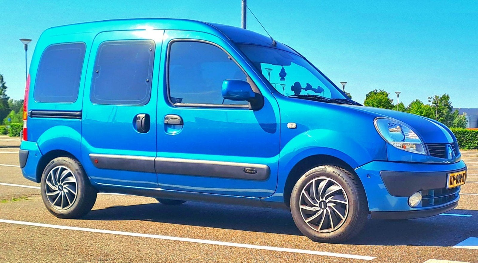 RENAULT KANGOO 1.6 16V CAMPERVAN 5 PERSOONS AIRCO APK 2027, Euro 5, 4 cilinders, Blauw, 49 €/maand