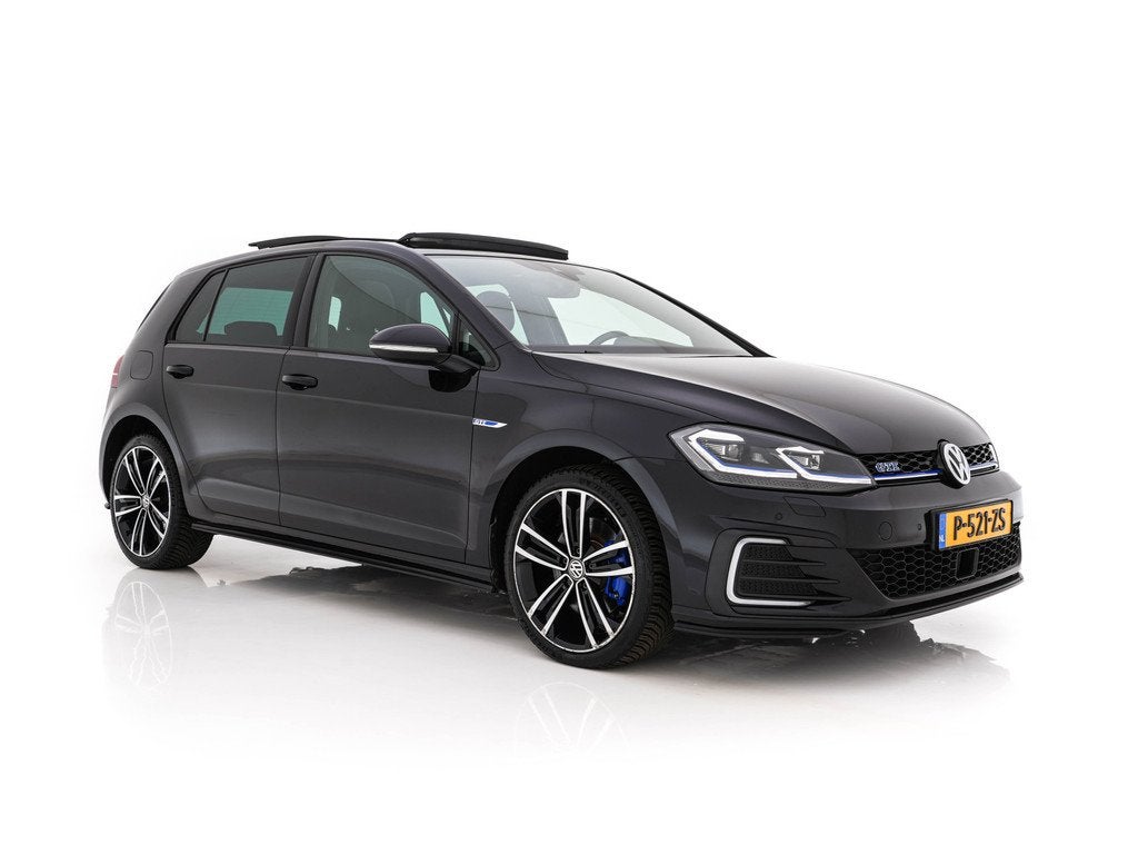 Volkswagen Golf 1.4 TSI PHEV GTE (Plug-in) (INCL-BTW) Aut. *, Auto's, Volkswagen, 8 kWh, Stof, Gebruikt, 4 cilinders