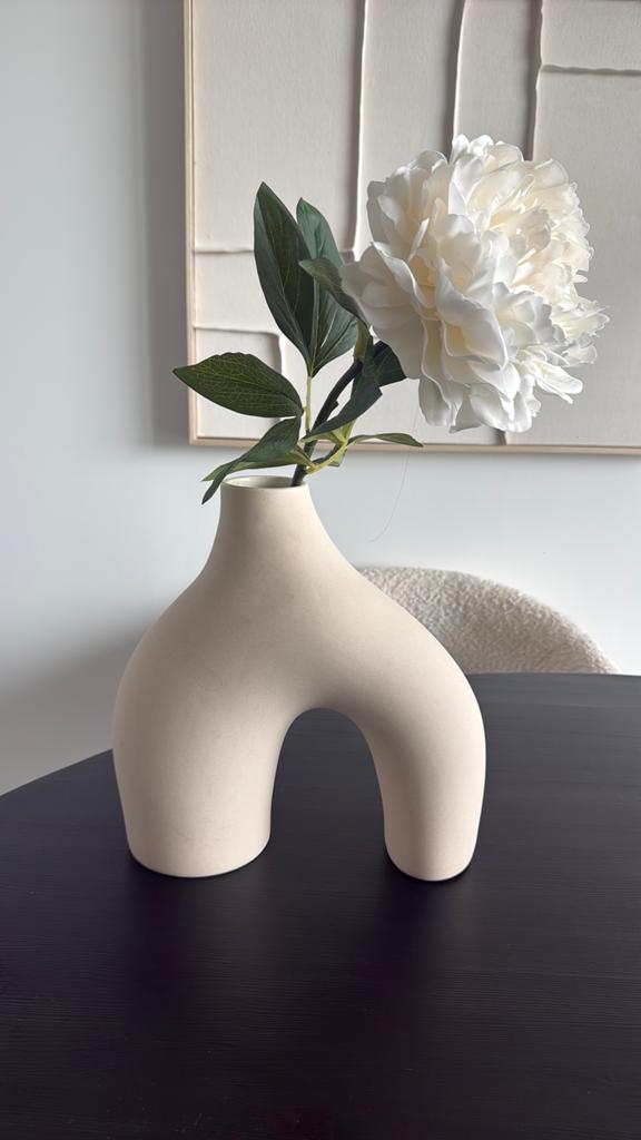 Organische vaas met kunstbloem, Huis en Inrichting, Woonaccessoires | Vazen, Overige kleuren, Ophalen of Verzenden, Minder dan 50 cm