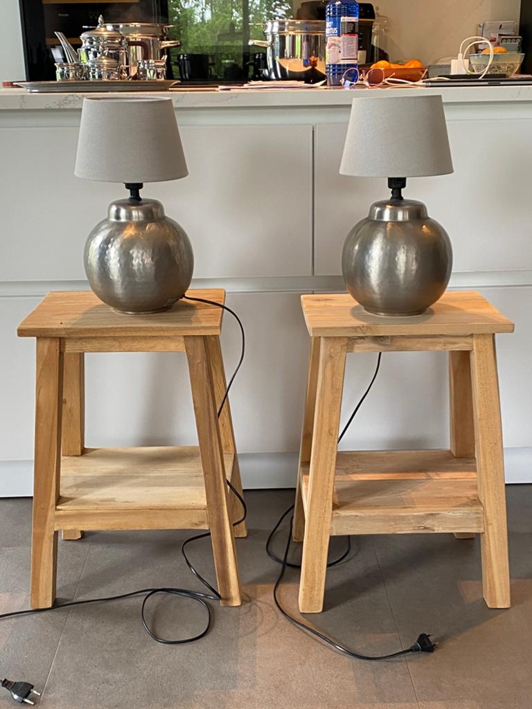 Nachtkastje met lampen, Huis en Inrichting, Woonaccessoires | Zuilen en Pilaren, Ophalen of Verzenden, Zo goed als nieuw